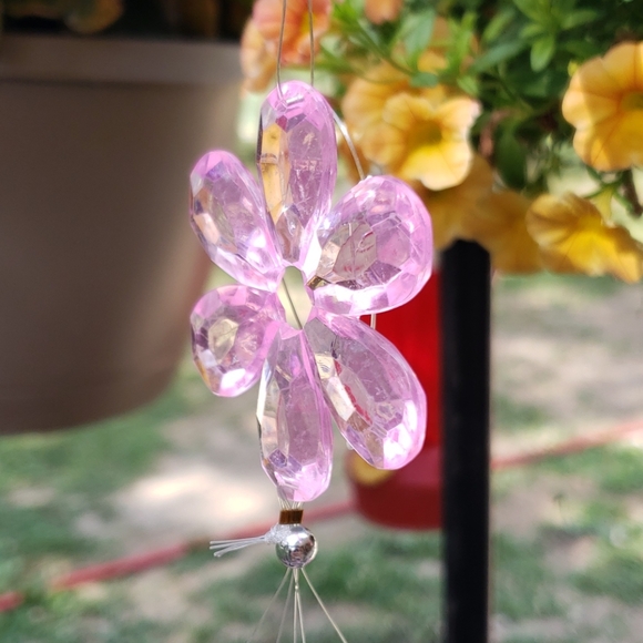 Pink butterfly wind chime - Picture 4 of 7
